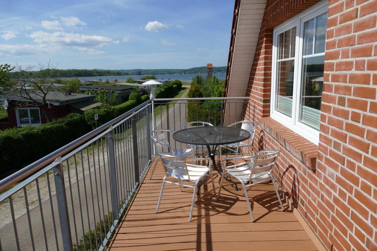 Haus Am Deich Feriendomizil Mit Balkon Apartman Baabe Kültér fotó