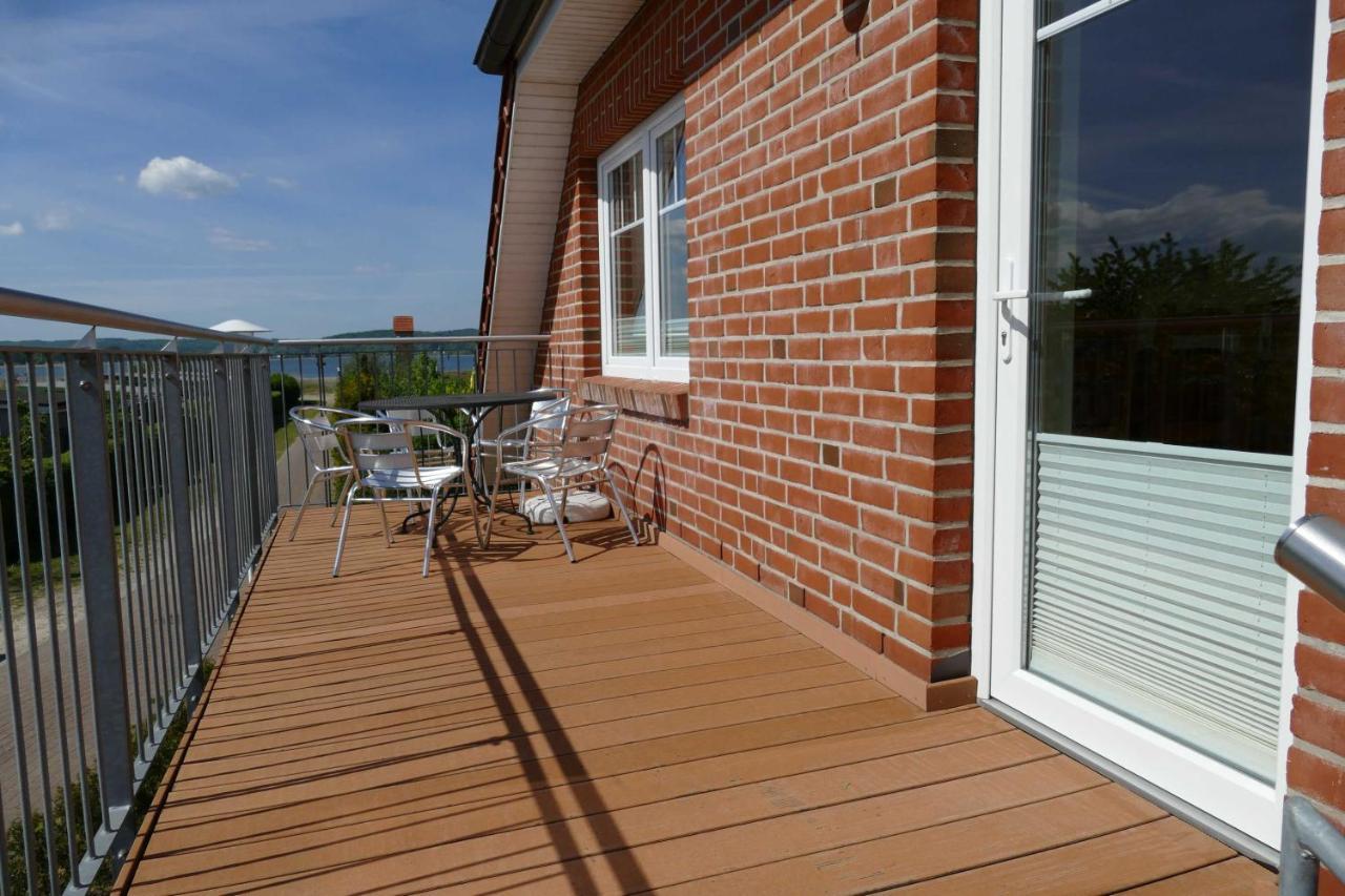 Haus Am Deich Feriendomizil Mit Balkon Apartman Baabe Kültér fotó