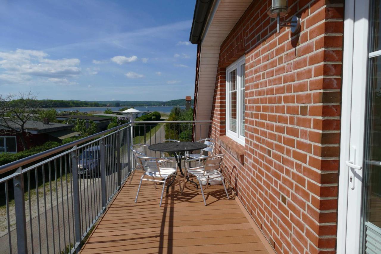 Haus Am Deich Feriendomizil Mit Balkon Apartman Baabe Kültér fotó