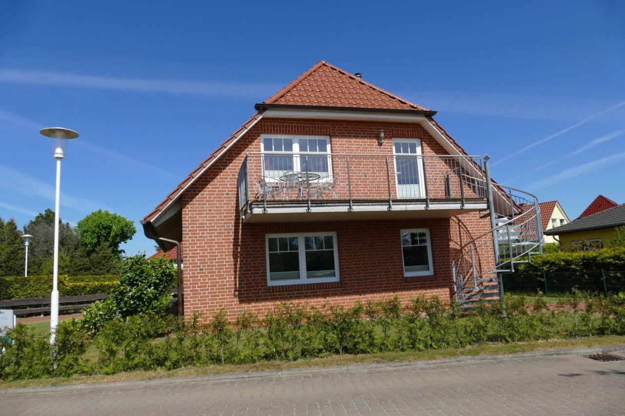 Haus Am Deich Feriendomizil Mit Balkon Apartman Baabe Kültér fotó